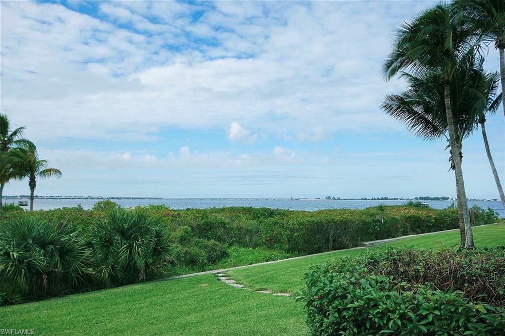 LIGHTHOUSE POINT CONDO - Residential
