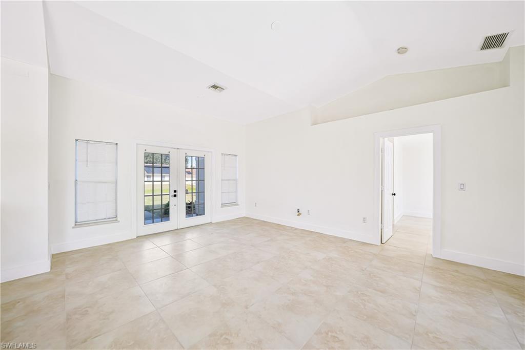 CAPE CORAL - Residential