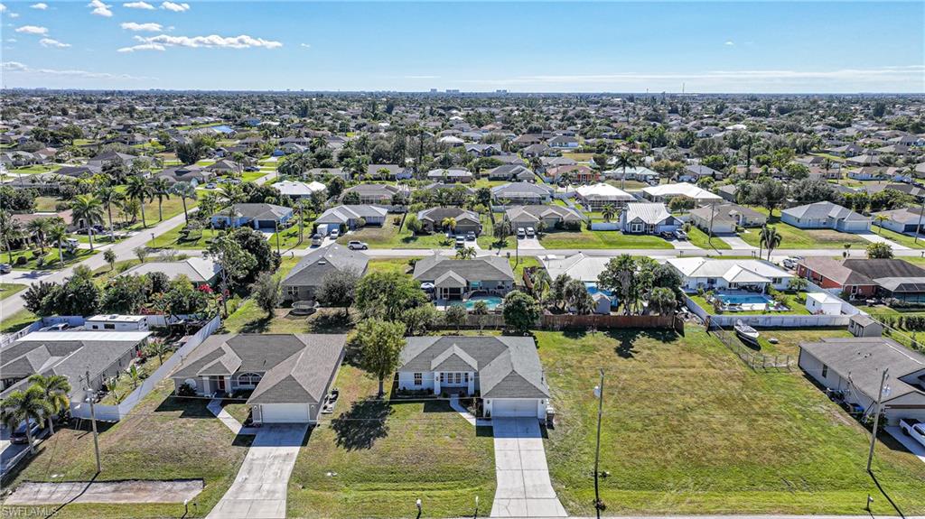 CAPE CORAL - Residential