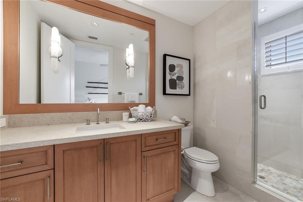 ROOFTOPS ON FOURTH - Residential