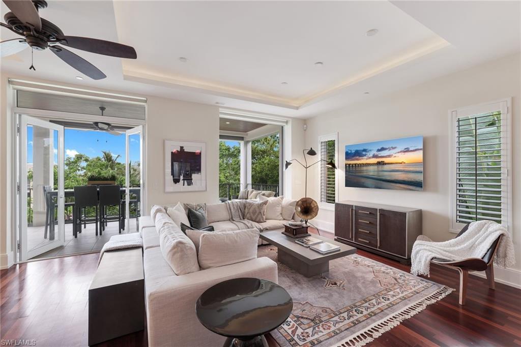 ROOFTOPS ON FOURTH - Residential