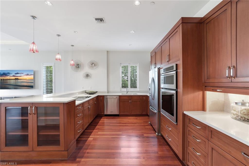 ROOFTOPS ON FOURTH - Residential