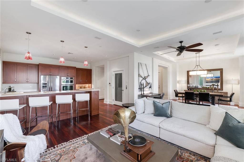 ROOFTOPS ON FOURTH - Residential