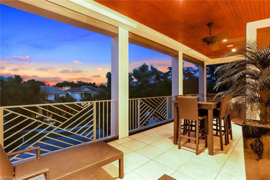 ROOFTOPS ON FOURTH - Residential