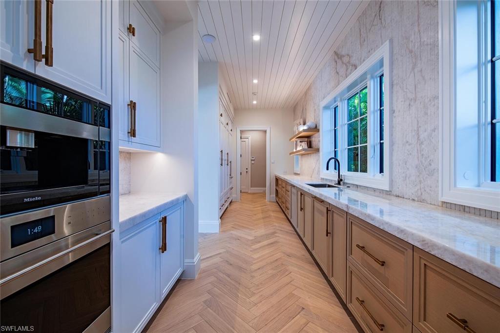 AQUALANE SHORES - Residential