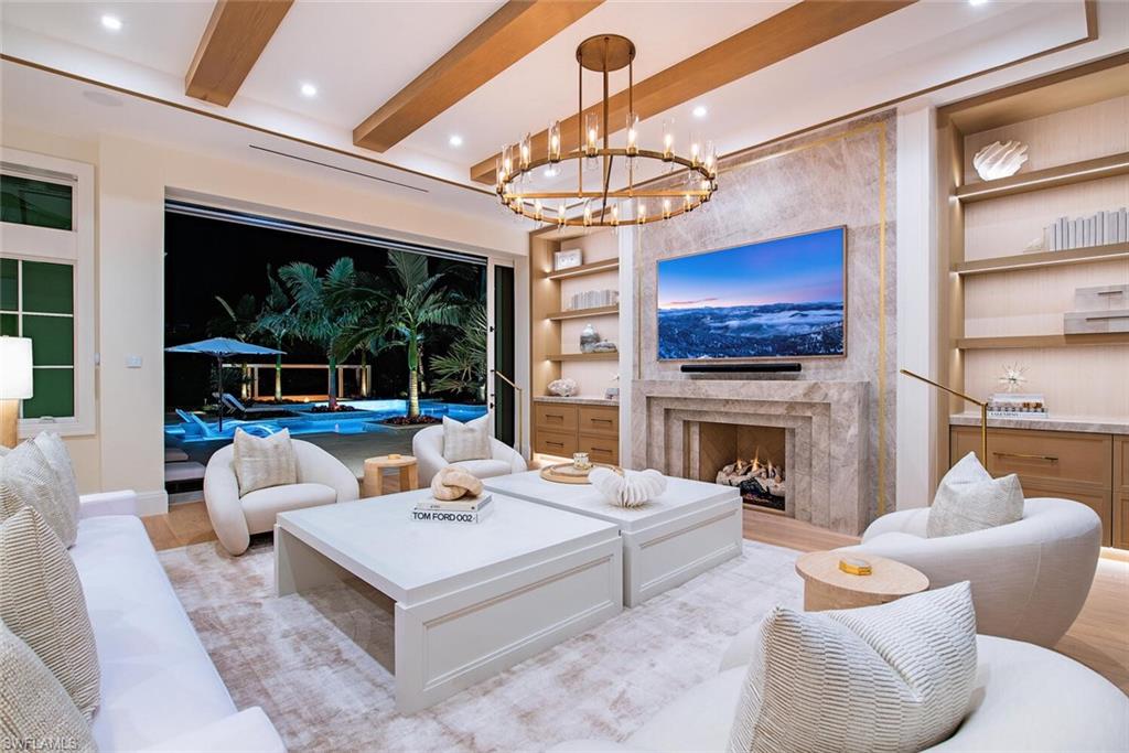 AQUALANE SHORES - Residential