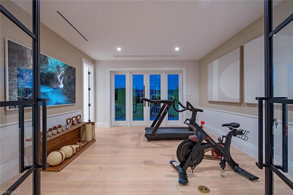 AQUALANE SHORES - Residential