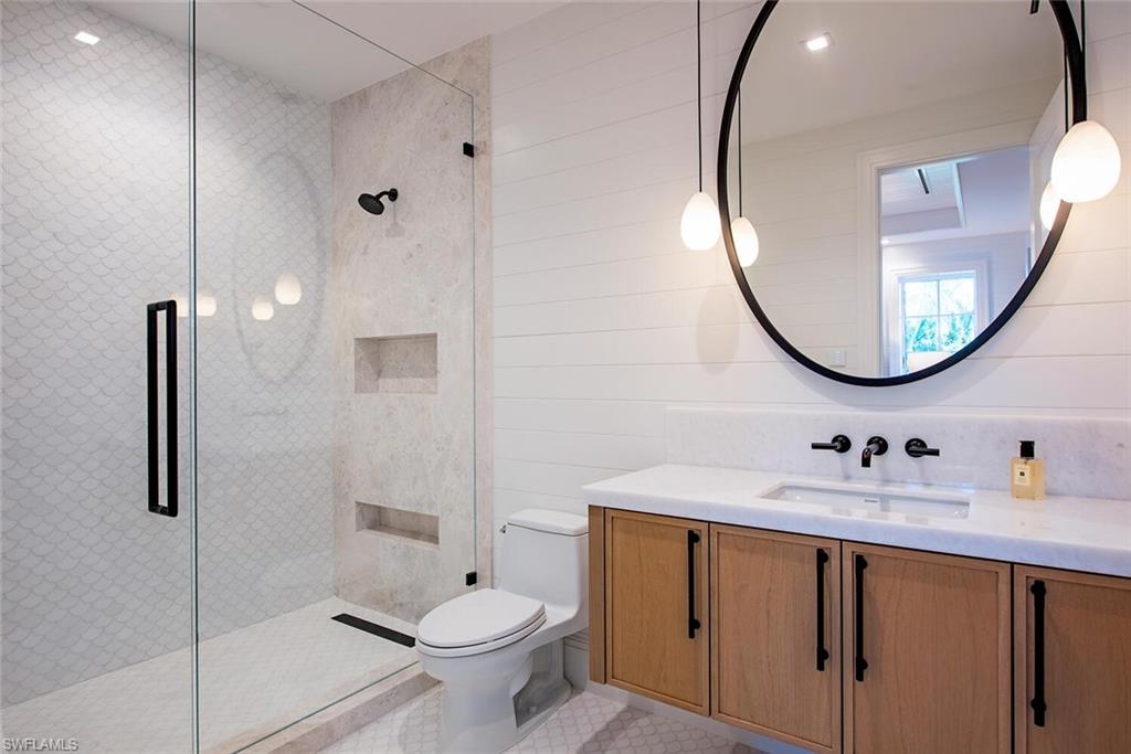 AQUALANE SHORES - Residential