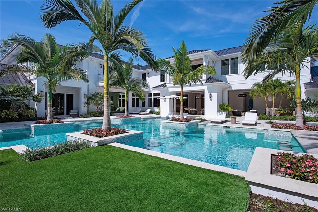 AQUALANE SHORES - Residential