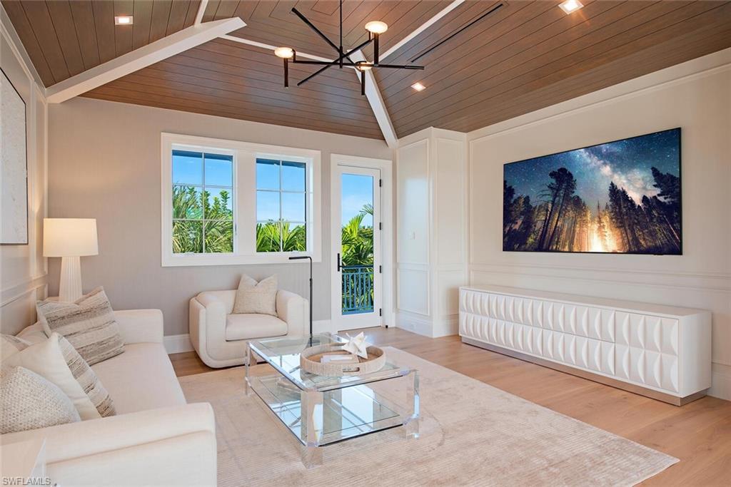 AQUALANE SHORES - Residential