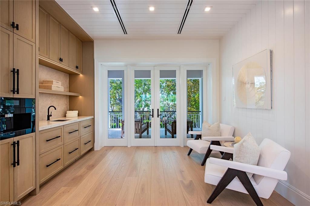 AQUALANE SHORES - Residential