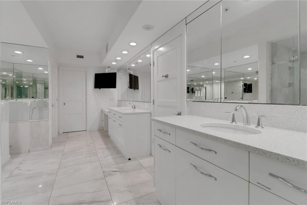 BRIGHTON AT BAY COLONY - Residential