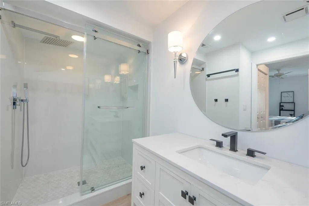 Naples, Florida 34109, United States, 2 Bedrooms Bedrooms, ,2 BathroomsBathrooms,Residential,Pending,28055