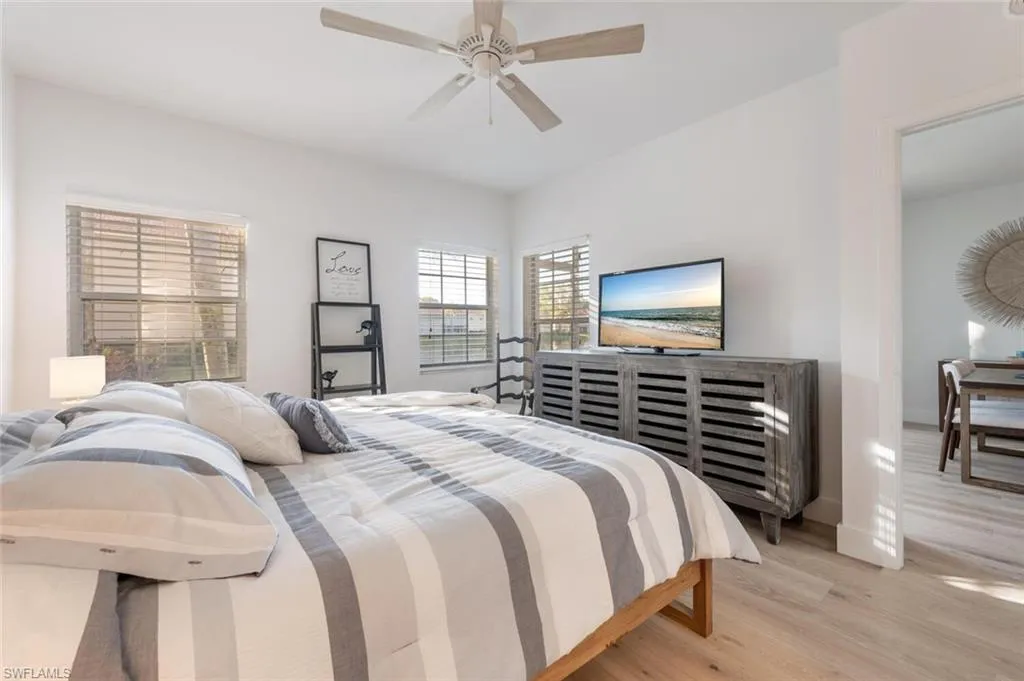 Naples, Florida 34109, United States, 2 Bedrooms Bedrooms, ,2 BathroomsBathrooms,Residential,Pending,28055