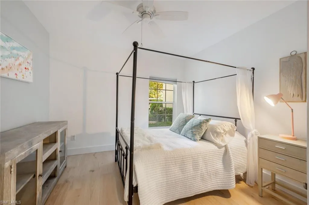 Naples, Florida 34109, United States, 2 Bedrooms Bedrooms, ,2 BathroomsBathrooms,Residential,Pending,28055