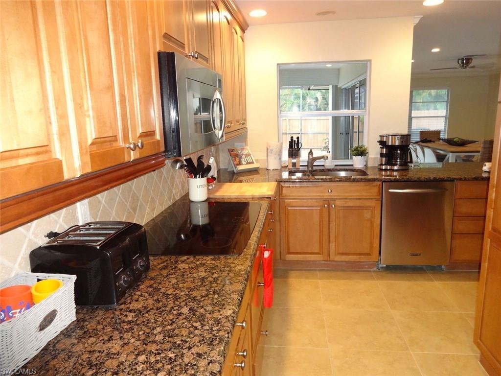 MARCO BEACH - Residential