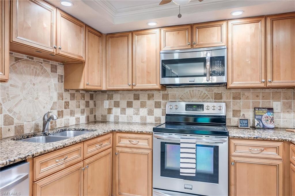 VILLAGE GREEN - Residential