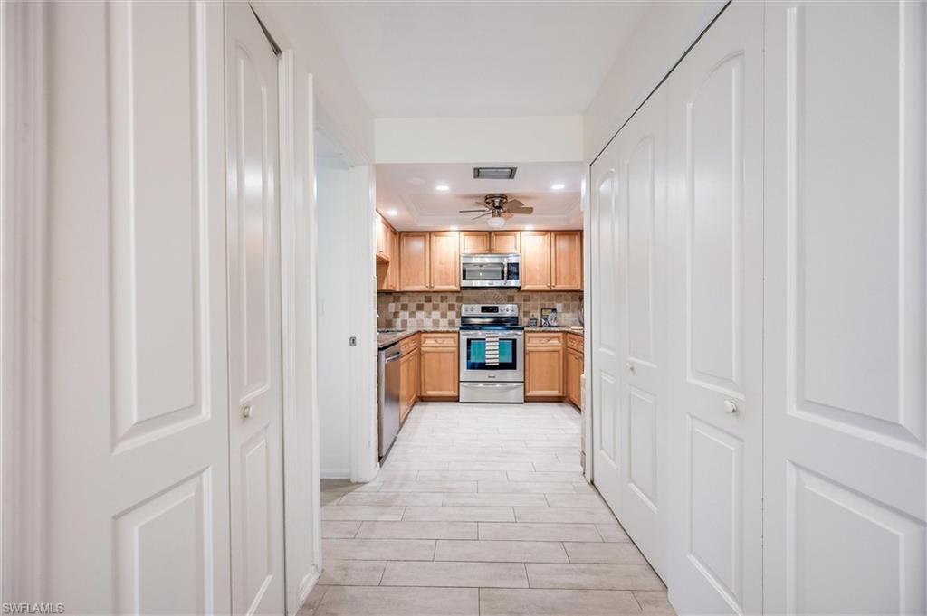 VILLAGE GREEN - Residential