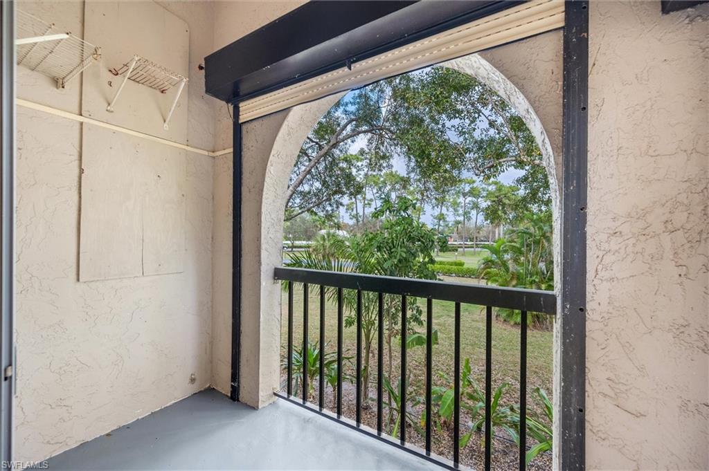 VILLAGE GREEN - Residential