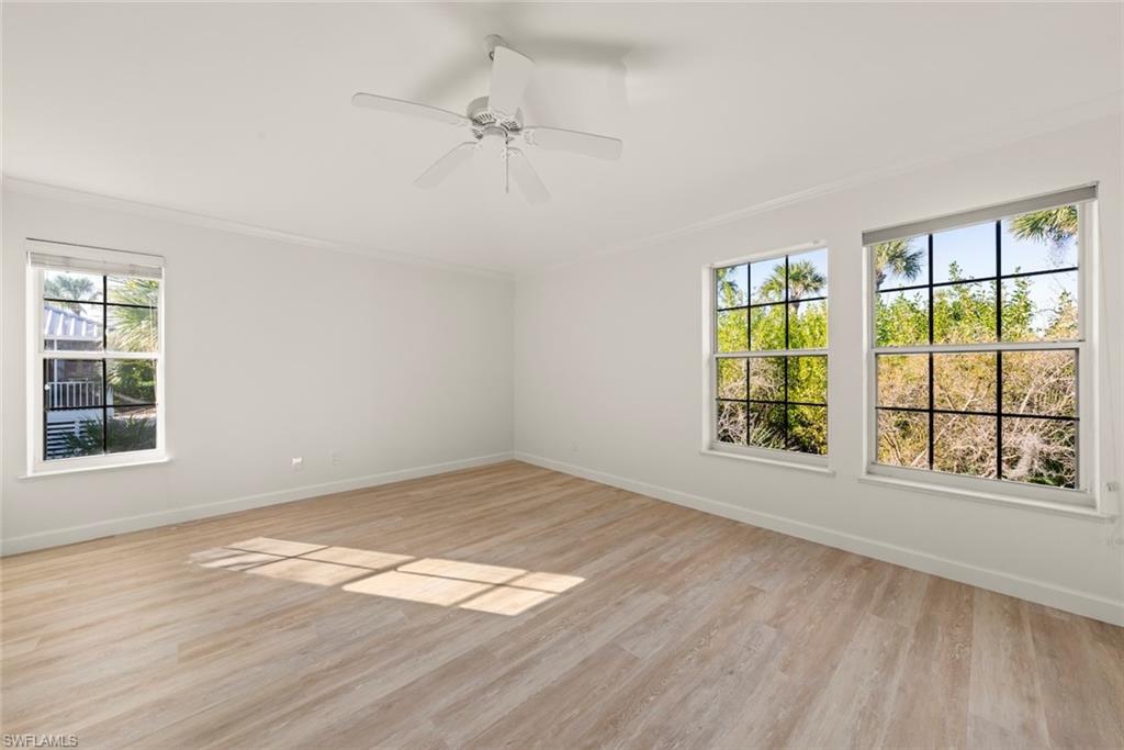 ISLAND WOODS - Residential