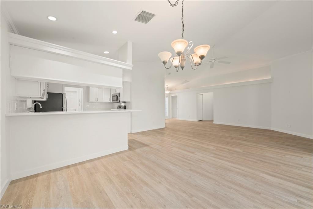 ISLAND WOODS - Residential