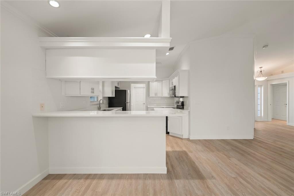 ISLAND WOODS - Residential