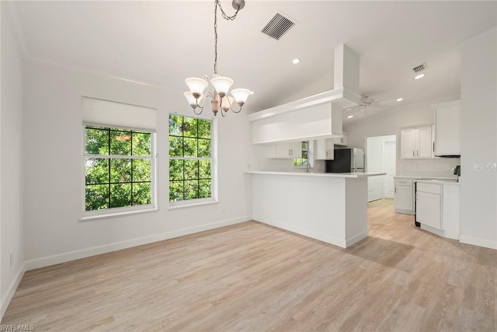 ISLAND WOODS - Residential