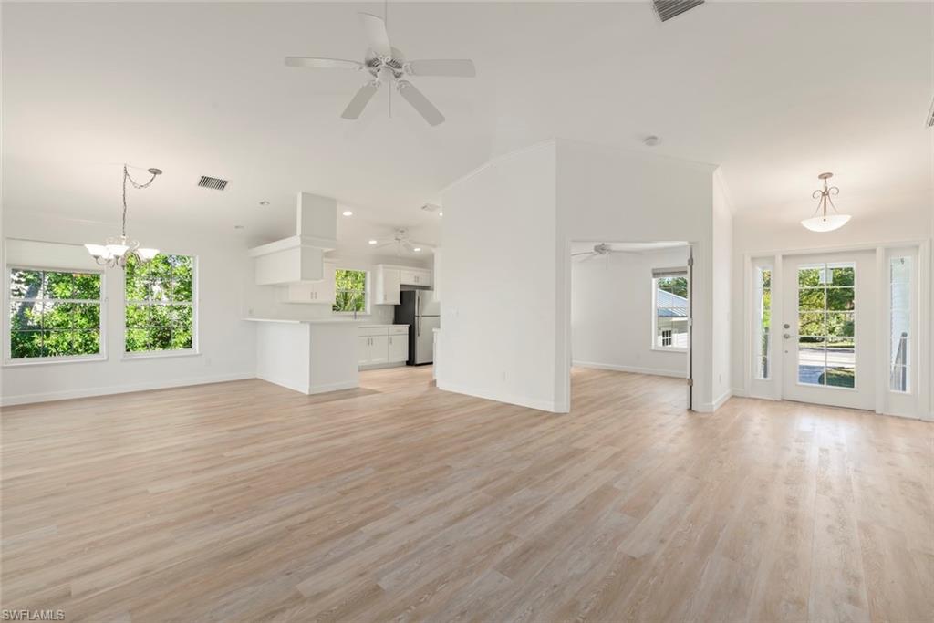 ISLAND WOODS - Residential