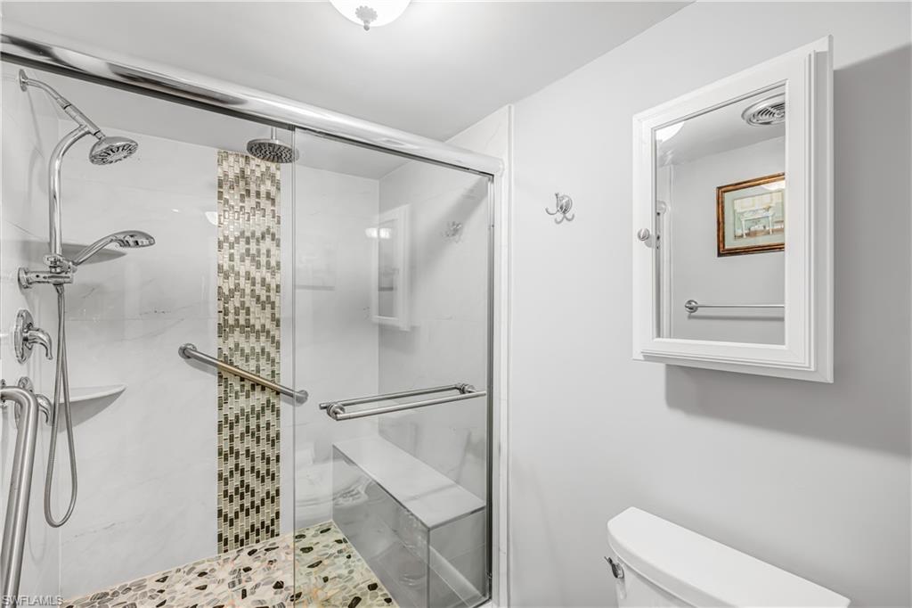 MARISOL PLAZA - Residential