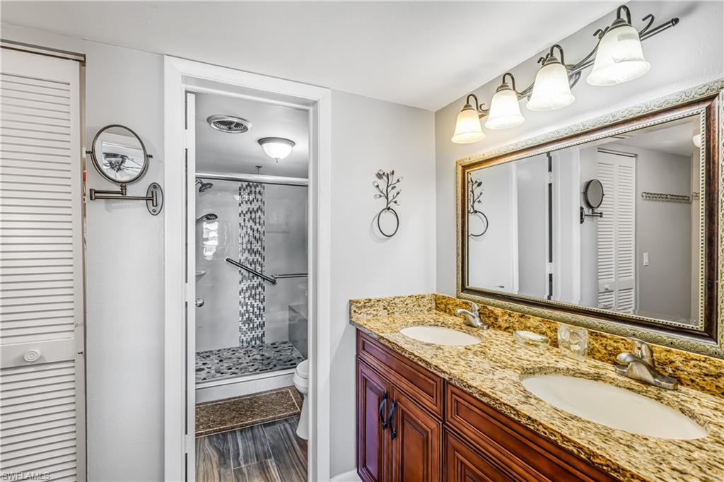 MARISOL PLAZA - Residential