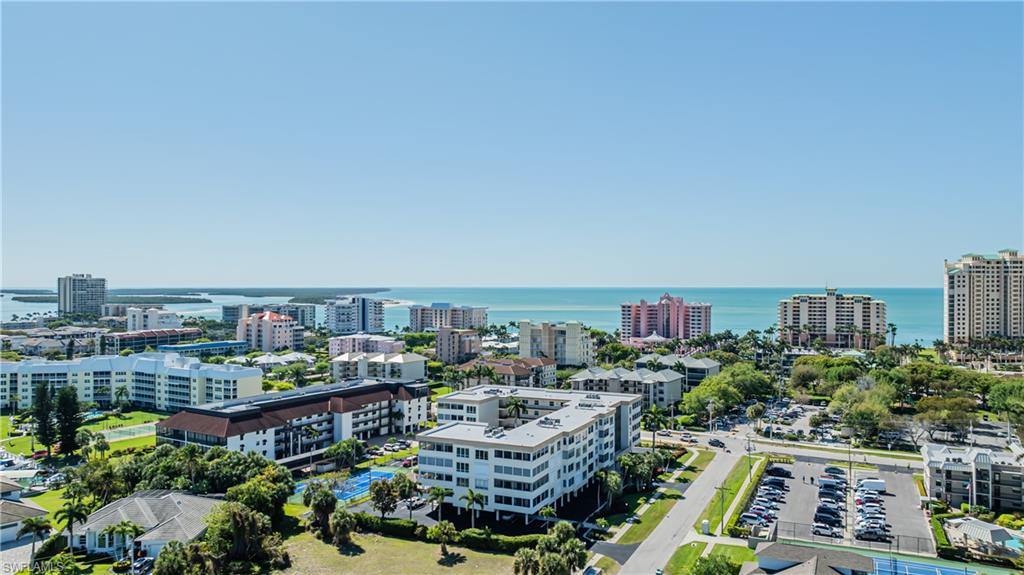 MARISOL PLAZA - Residential