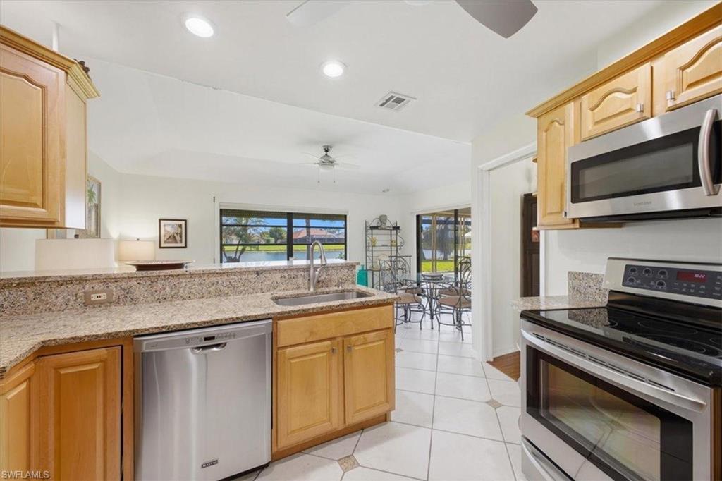 CRESCENT LAKE ESTATES - Residential Lease