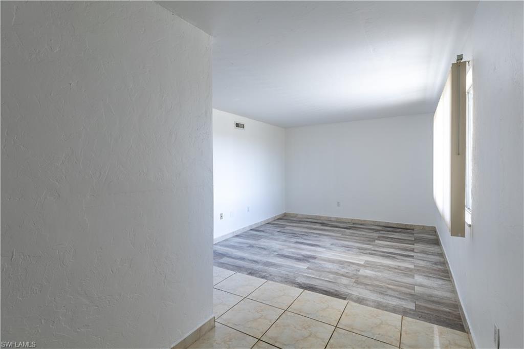 CAPEWAY CONDO - Residential