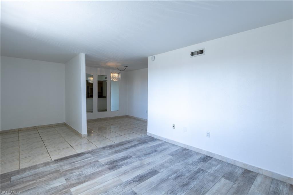 CAPEWAY CONDO - Residential