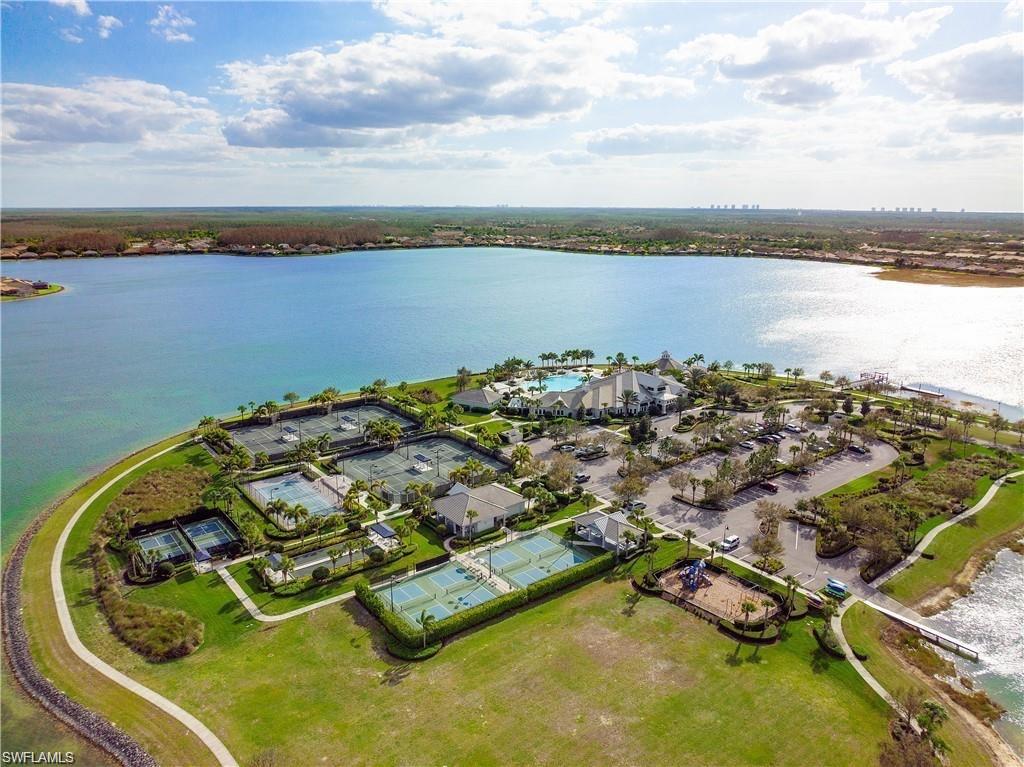 CORKSCREW SHORES - Residential