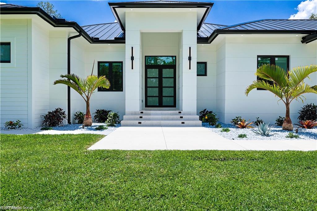 GOLDEN GATE ESTATES - Residential