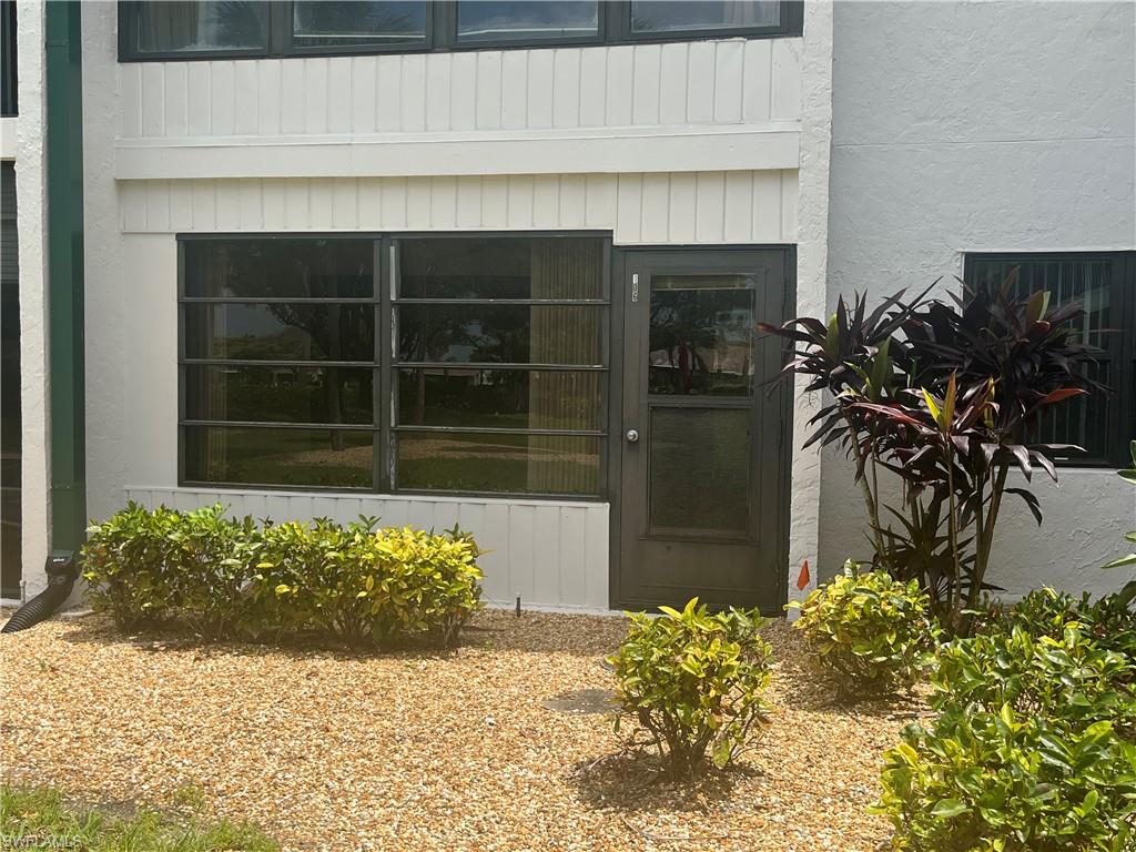 SEVEN LAKES - Residential Lease