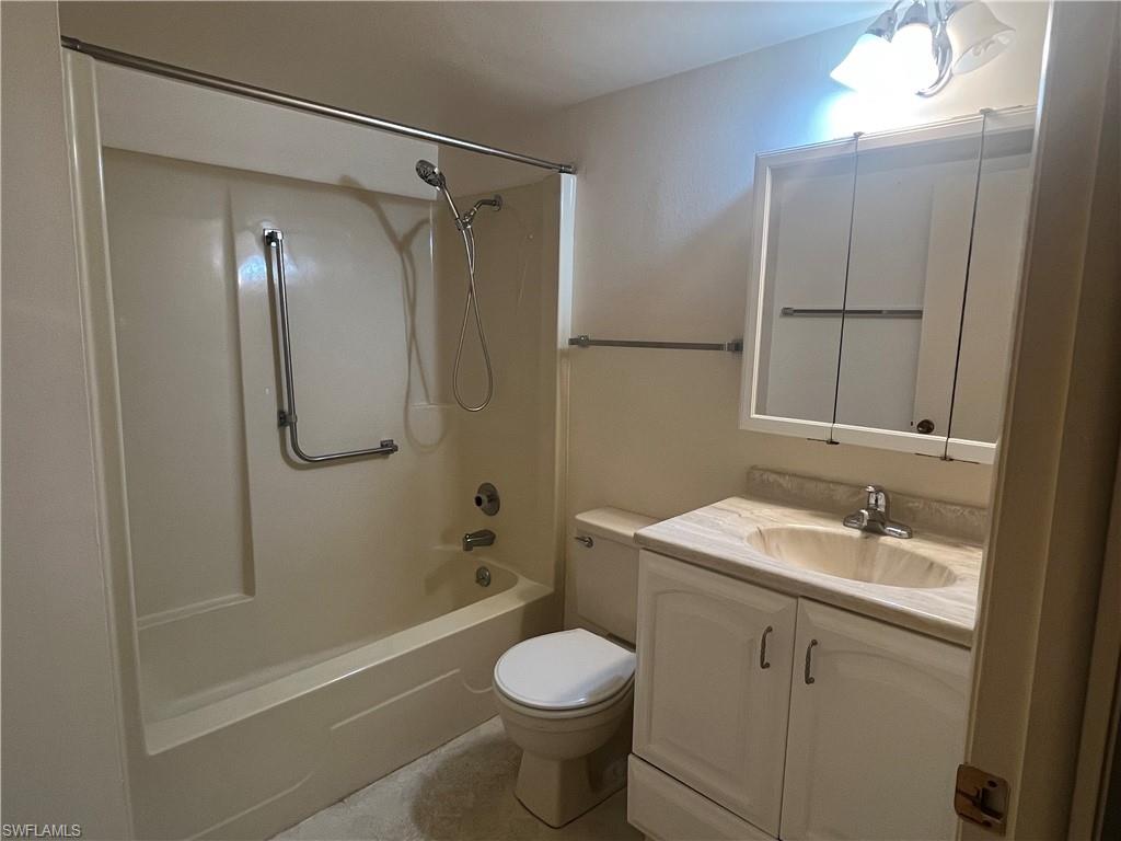 SEVEN LAKES - Residential Lease