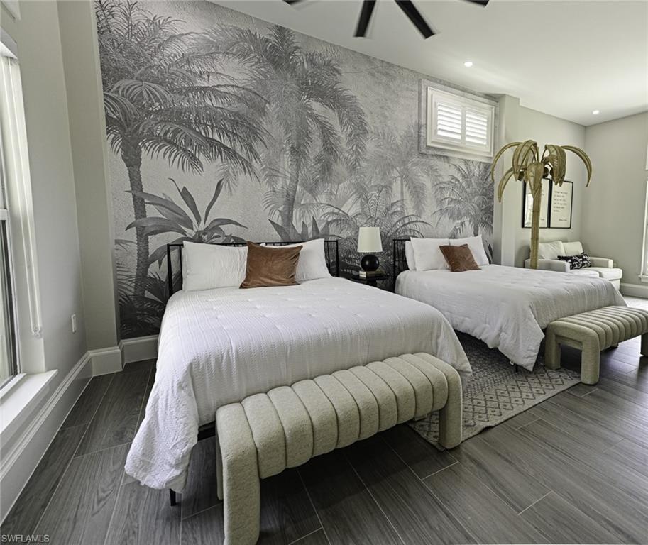 BAREFOOT BEACH - Residential