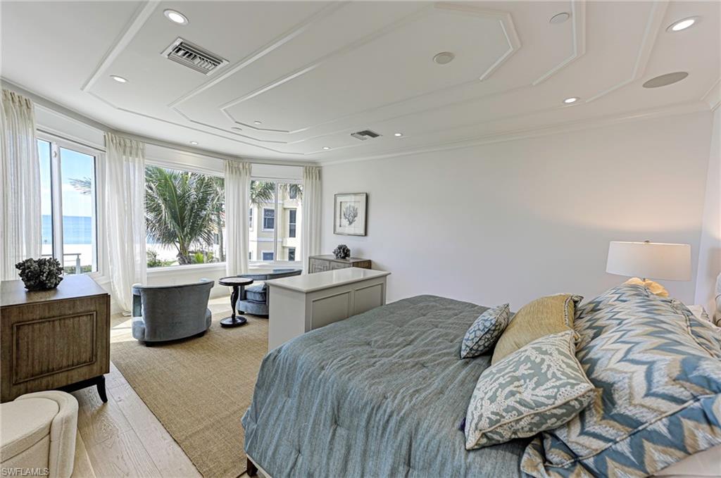 BAREFOOT BEACH - Residential