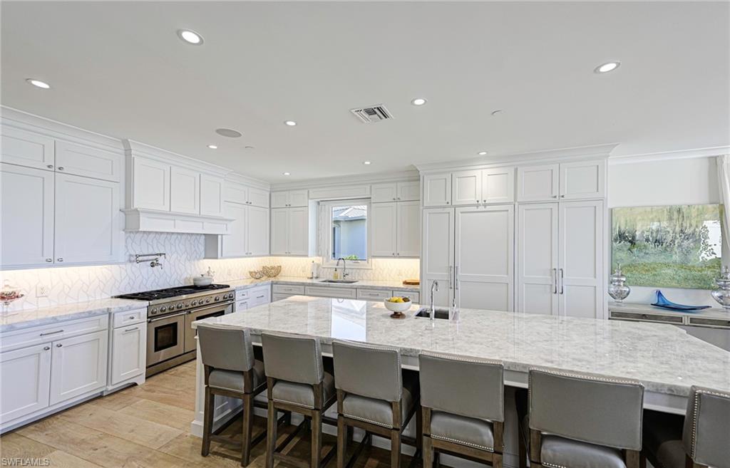 BAREFOOT BEACH - Residential