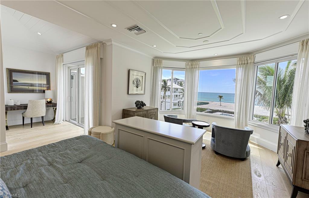 BAREFOOT BEACH - Residential