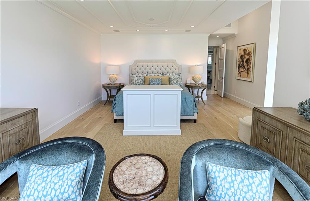 BAREFOOT BEACH - Residential