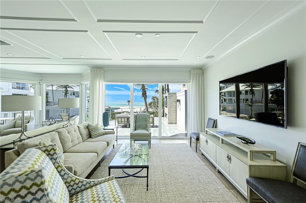 BAREFOOT BEACH - Residential