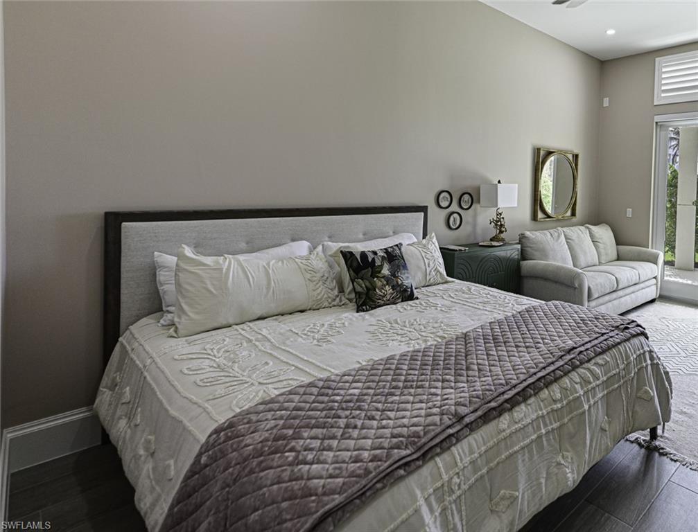 BAREFOOT BEACH - Residential