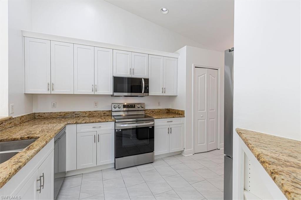 VILLAS OF WHITTENBERG - Residential