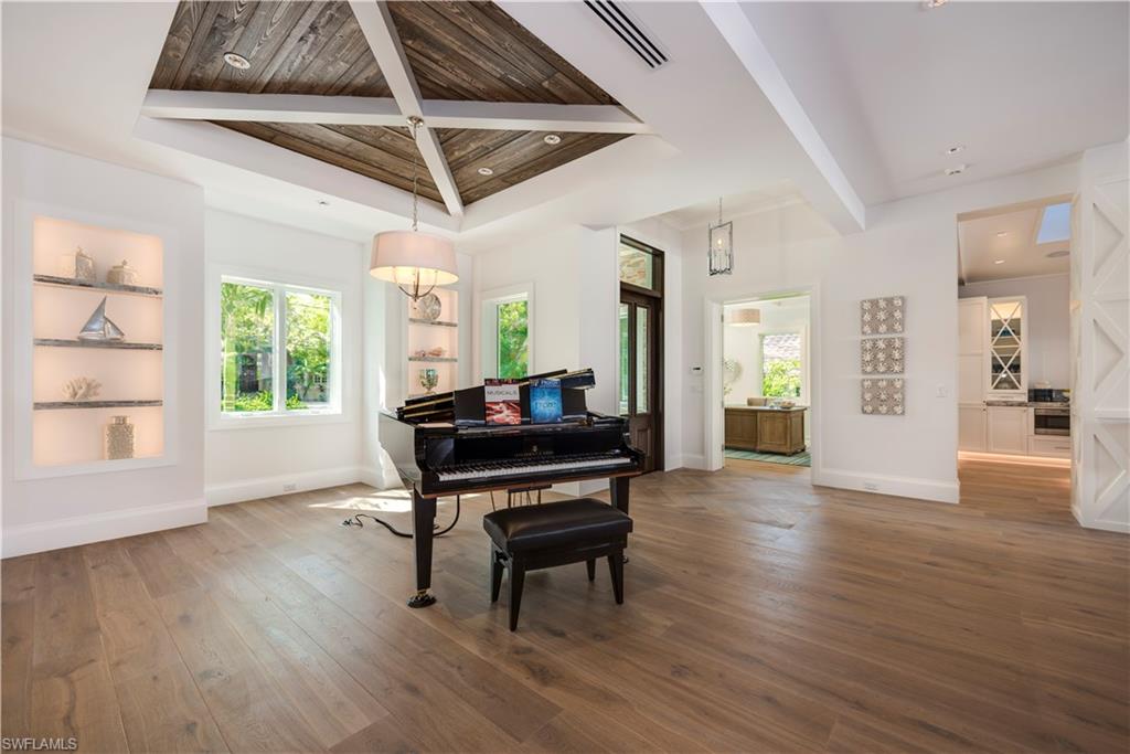 AQUALANE SHORES - Residential