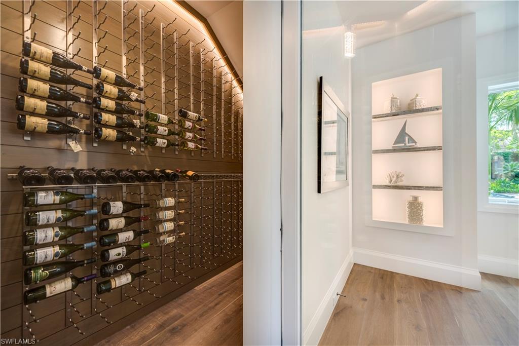 AQUALANE SHORES - Residential