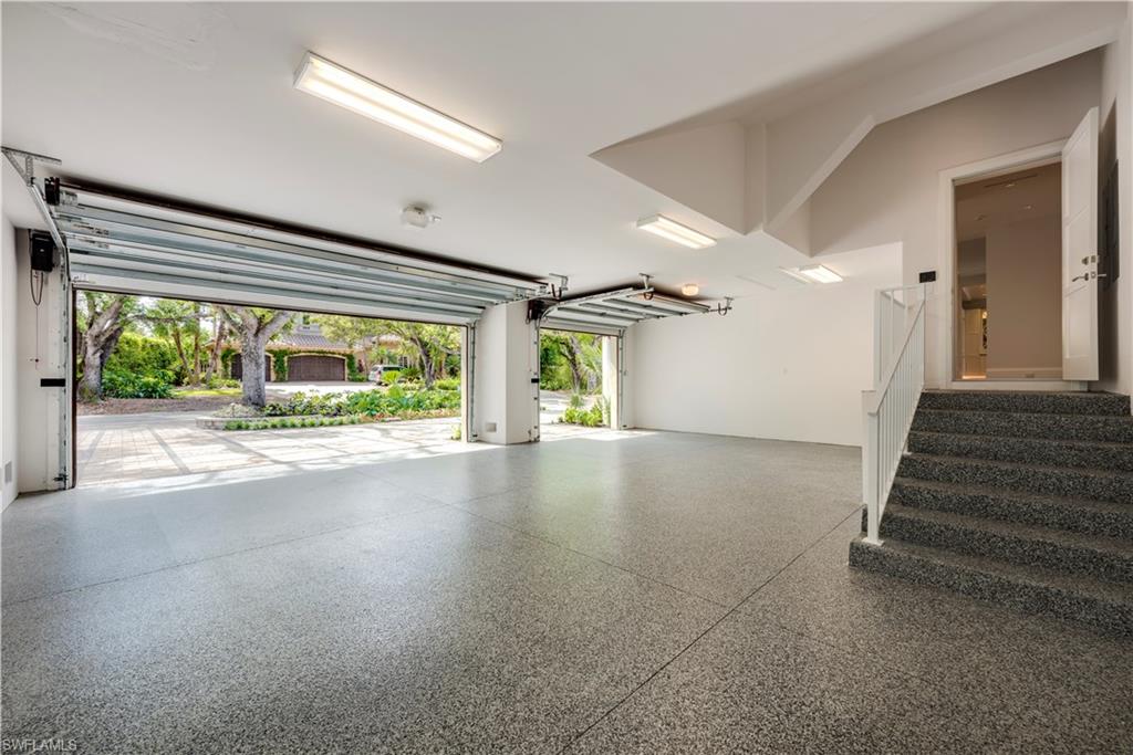 AQUALANE SHORES - Residential