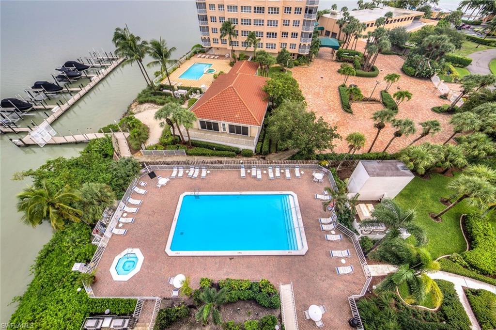 LOVERS KEY BEACH CLUB - Residential